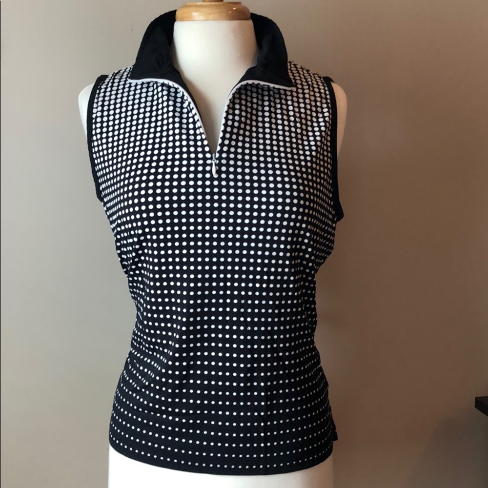 Sleeveless polka dot golf shirt. XL